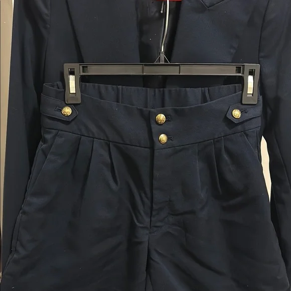 Banana Republic Navy Blazer with matching shorts - Picture 5 of 7